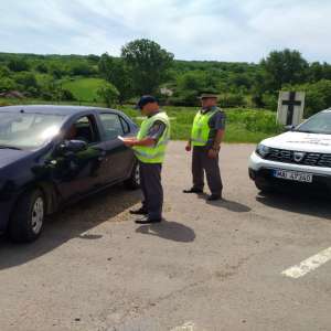 Depistat la volan, deși nu avea acest drept