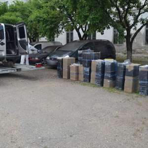 Peste 37.000 de pachete cu țigări confiscate la frontiera de nord a ţării