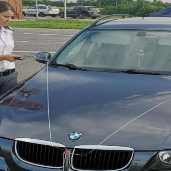 Autoturisme căutate de autorităţile din Marea Britanie și Italia, confiscate de poliţiştii de frontieră