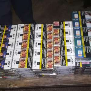 Peste 1000 pachete de ţigări, depistate ascunse într-un autocar la P.T.F. Turnu