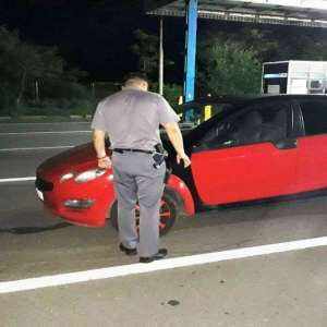 Autoturisme furate, descoperite la P.T.F. Albiţa