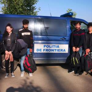 Cinci irakieni călăuziţi de un cetăţean sârb, opriţi la frontiera cu Serbia