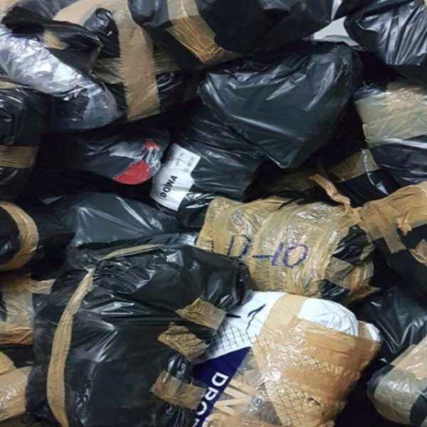 Bunuri în valoare de peste 170.000 lei, susceptibile a fi contrafăcute, confiscate de polițiștii de frontieră din P.T.F. Giurgiu