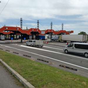 Cetăţean sârb depistat la frontieră cu documente false pentru care a plătit 4.000 de euro