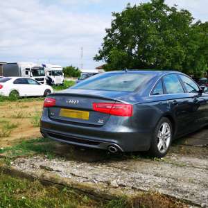 Autoturism căutat de autorităţile din Marea Britanie, depistat la P.T.F. Petea