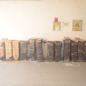 Doi ucraineni depistaţi cu peste 12.000 de pachete cu ţigări de contrabandă