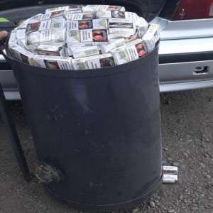 Ţigări de contrabandă, ascunse în butelia GPL a unui autoturism