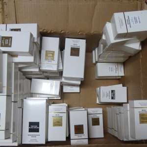 Parfumuri în valoare de peste 242.000 lei, susceptibile a fi contrafăcute, confiscate de polițiștii de frontieră din cadrul P.T.F. Calafat