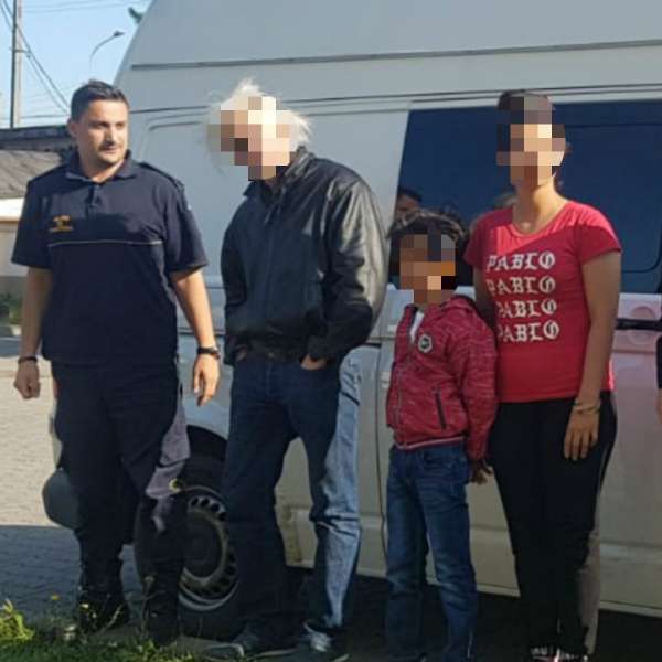 Doi irakieni călăuziţi de un cetăţean argentinian, opriţi la frontiera cu Serbia
