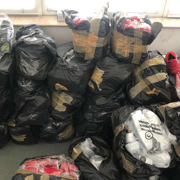 Bunuri în valoare de aproximativ 650.000 lei, susceptibile a fi contrafăcute, confiscate de polițiștii de frontieră din P.T.F. Giurgiu
