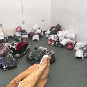 Bunuri în valoare de peste 300. 000 lei, susceptibile a fi contrafăcute, confiscate de polițiștii de frontieră din P.T.F. Giurgiu şi P.T.F. Calafat