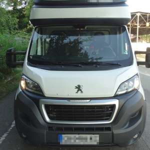 Bunuri în valoare de peste 300. 000 lei, susceptibile a fi contrafăcute, confiscate de polițiștii de frontieră din P.T.F. Giurgiu şi P.T.F. Calafat