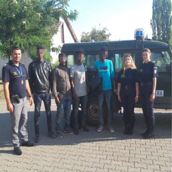 Cetățean sârb cercetat pentru trafic de migranți, reţinut pentru 24 de ore