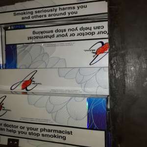 Ţigări de contrabandă ascunse în cutiile destinate acumulatorilor vagoanelor unui tren