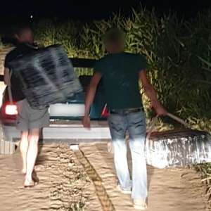 Ţigări de contrabandă descoperite de poliţiştii de frontieră ieşeni