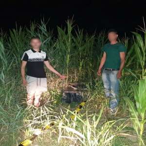 Ţigări de contrabandă descoperite de poliţiştii de frontieră ieşeni