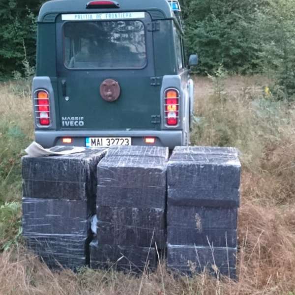 Aproximativ 13.000 pachete cu țigări în valoare de 152.000 lei, confiscate la frontiera de nord a României