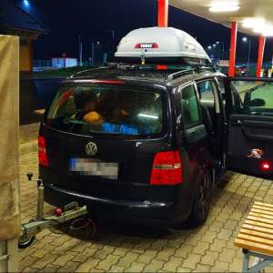 Tânără ascunsă de tată pe bancheta din spate a autoturismului, descoperită în P.T.F. Nădlac