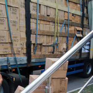 Bunuri în valoare de 206.400 lei, susceptibile a fi contrafăcute, descoperite la P.T.F. Turnu Măgurele