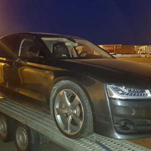 Autoturism căutat de autorităţile din Germania, depistat de poliţiştii de frontieră de la P.T.F. Nădlac II