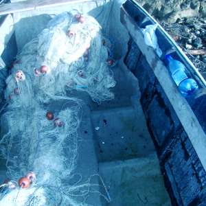 Plase pescăreşti în lungime de aproximativ 330 m, confiscate de poliţiştii de frontieră