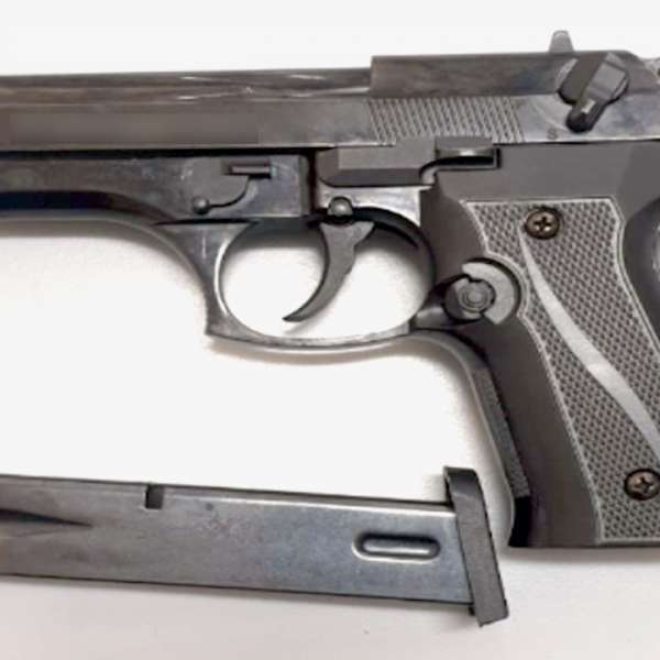 Pistol cu gaze confiscat în P.T.F. Giurgiu