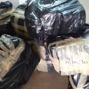 Încălțăminte, produse textile şi de marochinărie, susceptibile a fi contrafăcute, descoperite de polițiștii de frontieră giurgiuveni