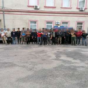 Două călăuze și 28 de afgani, reținuți la frontieră