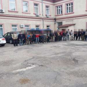 Două călăuze și 28 de afgani, reținuți la frontieră