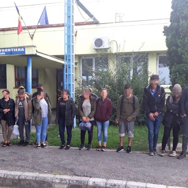 Cincisprezece cetăţeni din Irak, opriți la graniţa cu Ungaria