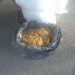 Ţigări de contrabandă şi tutun descoperite de polițiștii de frontieră