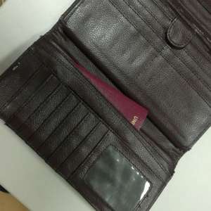 Paşapoarte româneşti false descoperite la Punctul de Trecere al Frontierei Aeroport Iași