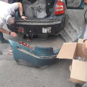 Urmăriri în trafic, focuri de armă, peste 40.000 pachete cu țigări de contrabandă confiscate
