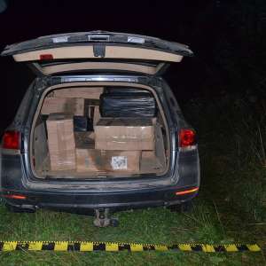 Urmăriri în trafic, focuri de armă, peste 40.000 pachete cu țigări de contrabandă confiscate