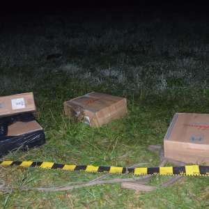 Urmăriri în trafic, focuri de armă, peste 40.000 pachete cu țigări de contrabandă confiscate