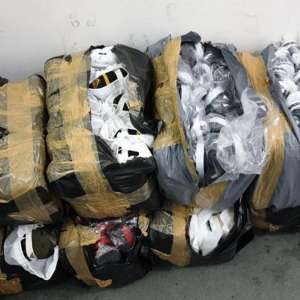 Bunuri în valoare de peste 560.000 lei, susceptibile a fi contrafăcute, confiscate de polițiștii de frontieră din P.T.F. Giurgiu