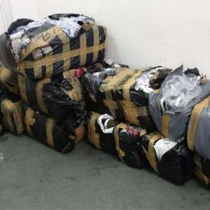 Bunuri în valoare de peste 560.000 lei, susceptibile a fi contrafăcute, confiscate de polițiștii de frontieră din P.T.F. Giurgiu