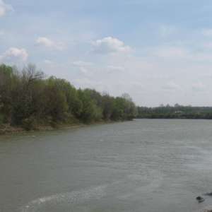 Un bărbat care a vrut să intre ilegal  în România traversând râul Prut,  reţinut de polițiștii de frontieră