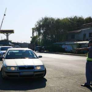 Permis de conducere fals, descoperit de poliţiştii de frontieră