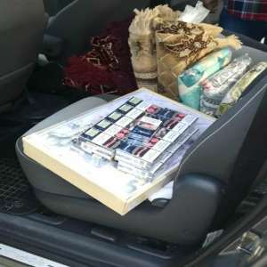 Ţigări de contrabandă, confiscate de poliţiştii frontieră