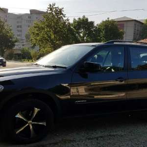 Autoturism căutat de autorităţile din Marea Britanie, descoperit în Iaşi