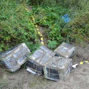 Contrabandă cu ţigări oprită de poliţiştii de frontieră la malul râului Prut