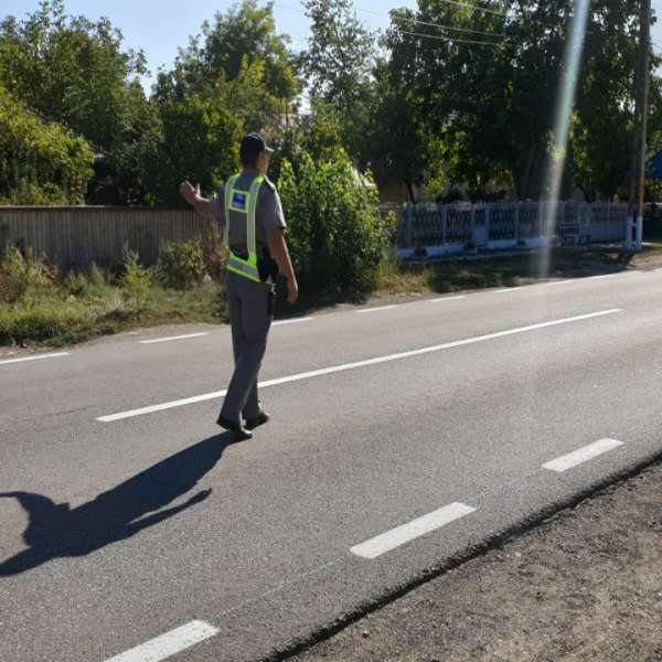 Conducea un ansamblu rutier, deşi nu avea acest drept