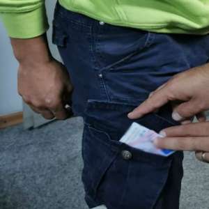 Documente false descoperite de poliţiştii de frontieră de la Sculeni