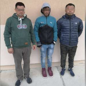 Trei cetăţeni din Nepal, opriţi la frontiera de sud-vest