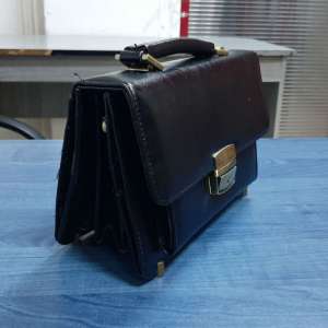 Paşapoarte false, descoperite de poliţiştii de frontieră