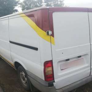 Depistat în trafic cu un autovehicul având numere provizorii expirate