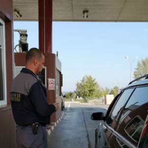 Permis de conducere fals descoperit la controlul de frontieră