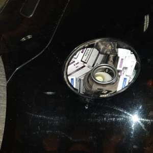 Un cetăţean român cercetat şi zeci de mii de pachete cu țigări confiscate