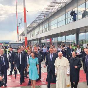 Aeroportul Internaţional Sibiu, o parte din istoria recentă a României